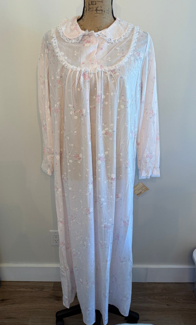 Vintage NOS Brushed Knits NWT Pajama Night Gown Size Medium Pink Floral